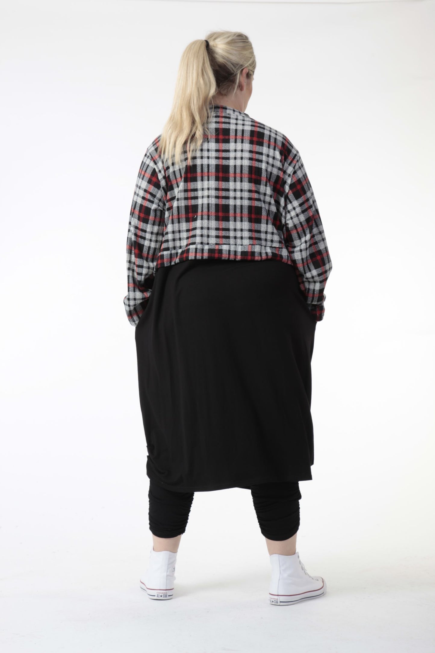 Winter dress in a straight shape made of jersey quality, tartan in gray-mustard