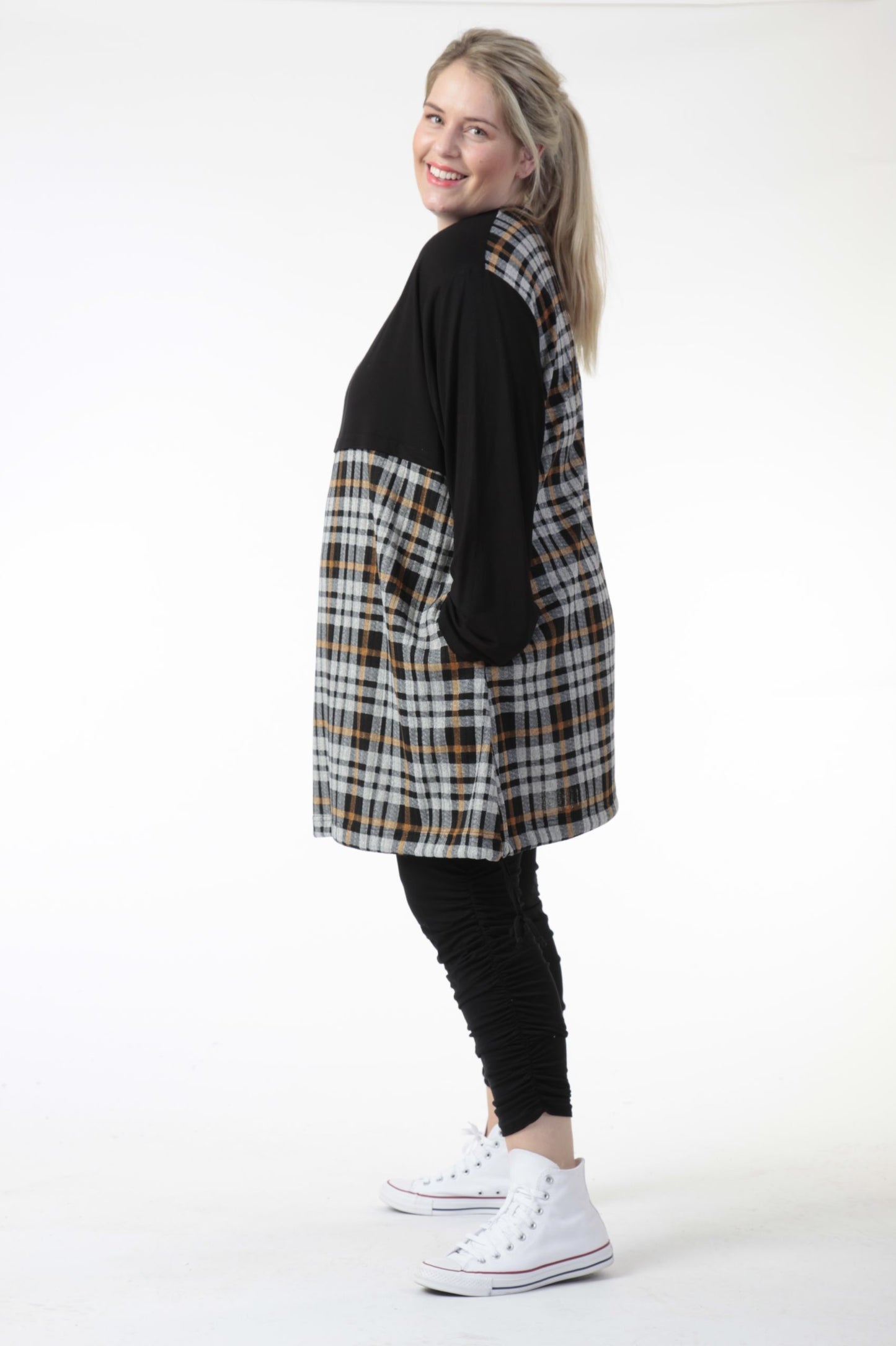 Winter dress in a straight shape made of jersey quality, tartan in gray-mustard