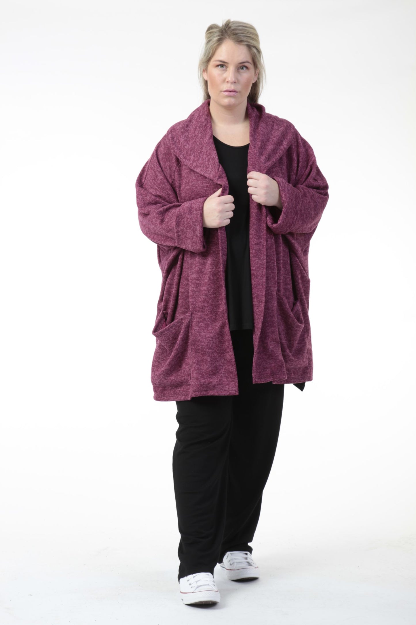 Winter jacket in a boxy shape made of fine knit quality, Silvia in berry