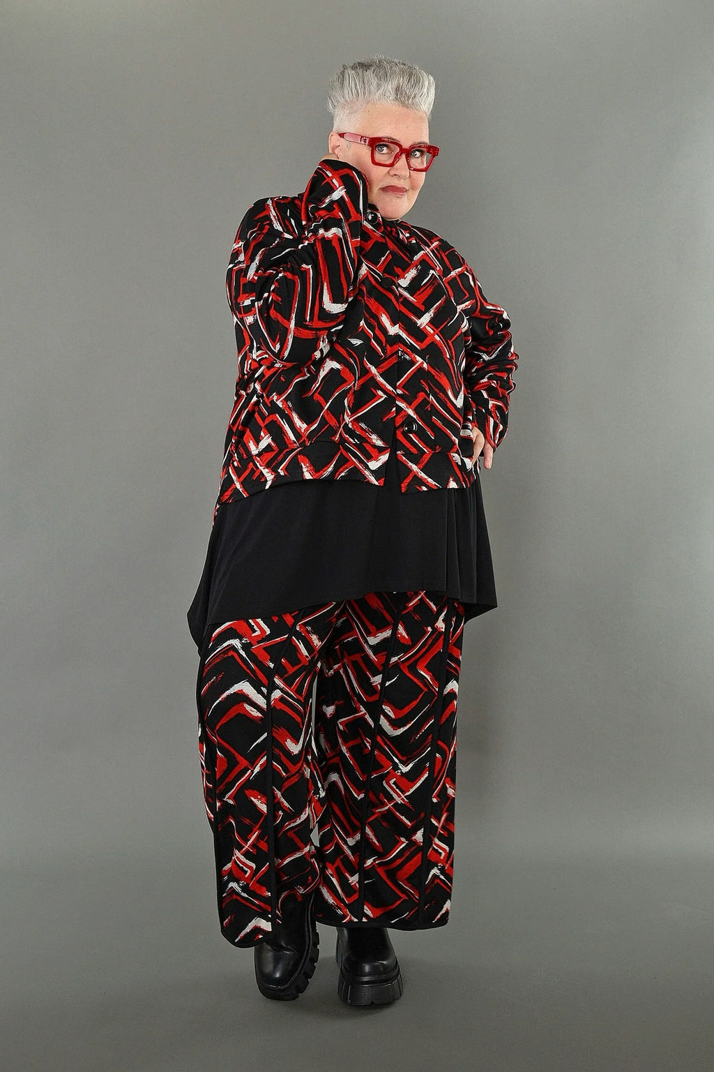 AKH Fashion · Jacke · Jacquelle · 6910 · Schwarz/Rot/Weiß