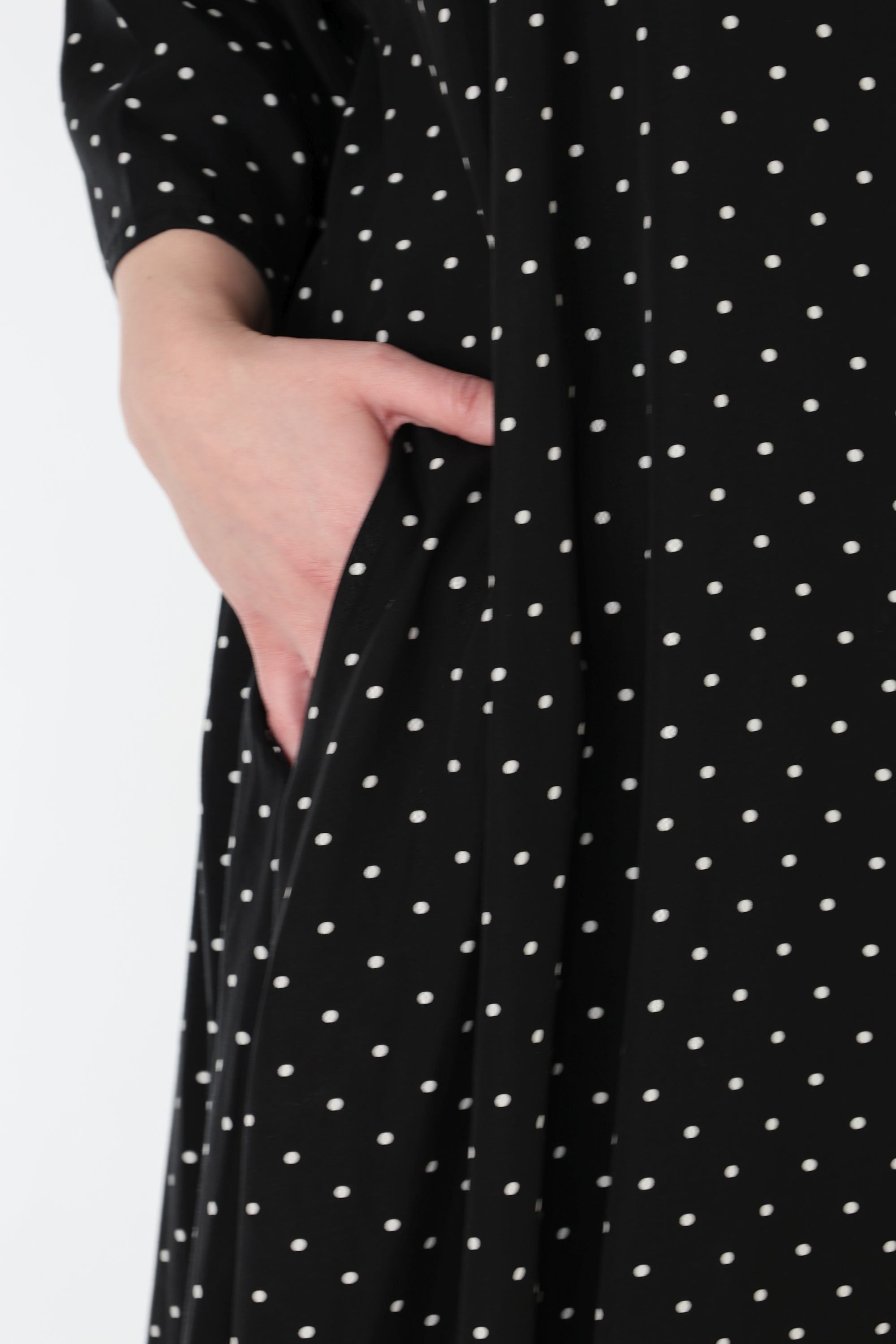AKH Premium 7134 Dress, Black and White