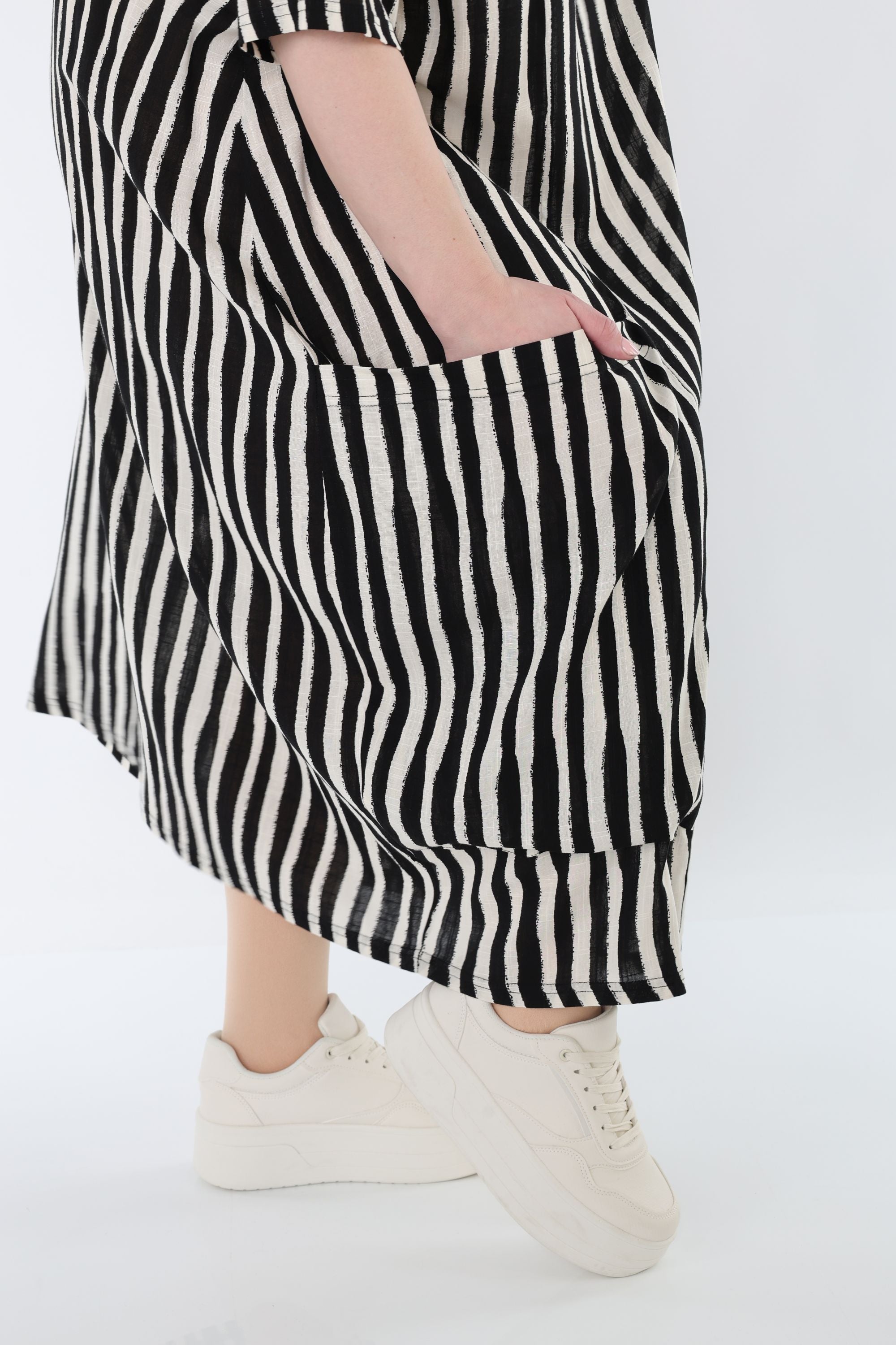 AKH Fashion 6695 Kleid, Schwarz-Weiß