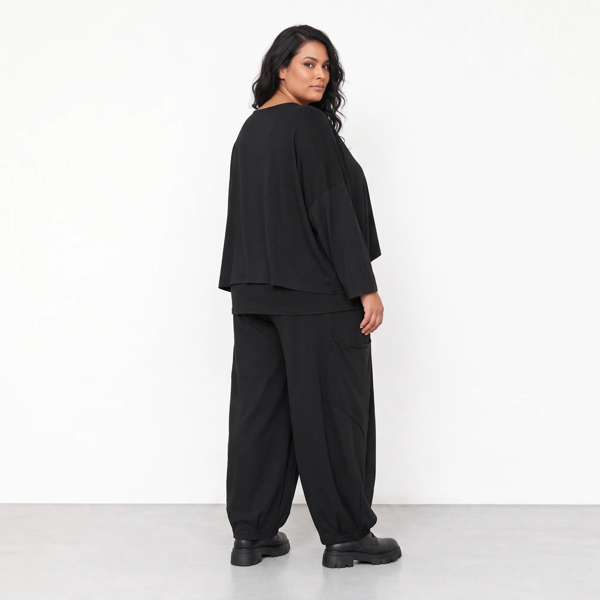 AKH Basics · Hose · Skye · 8069 · Schwarz