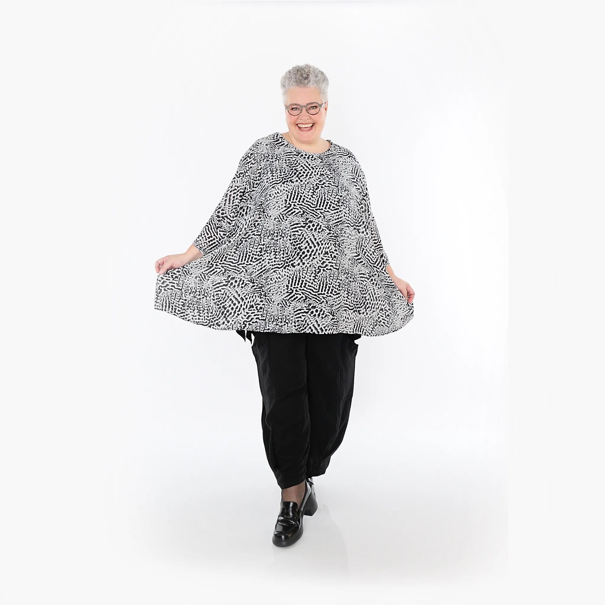 Chemise grande taille AKH Fashion 593, noire et blanche