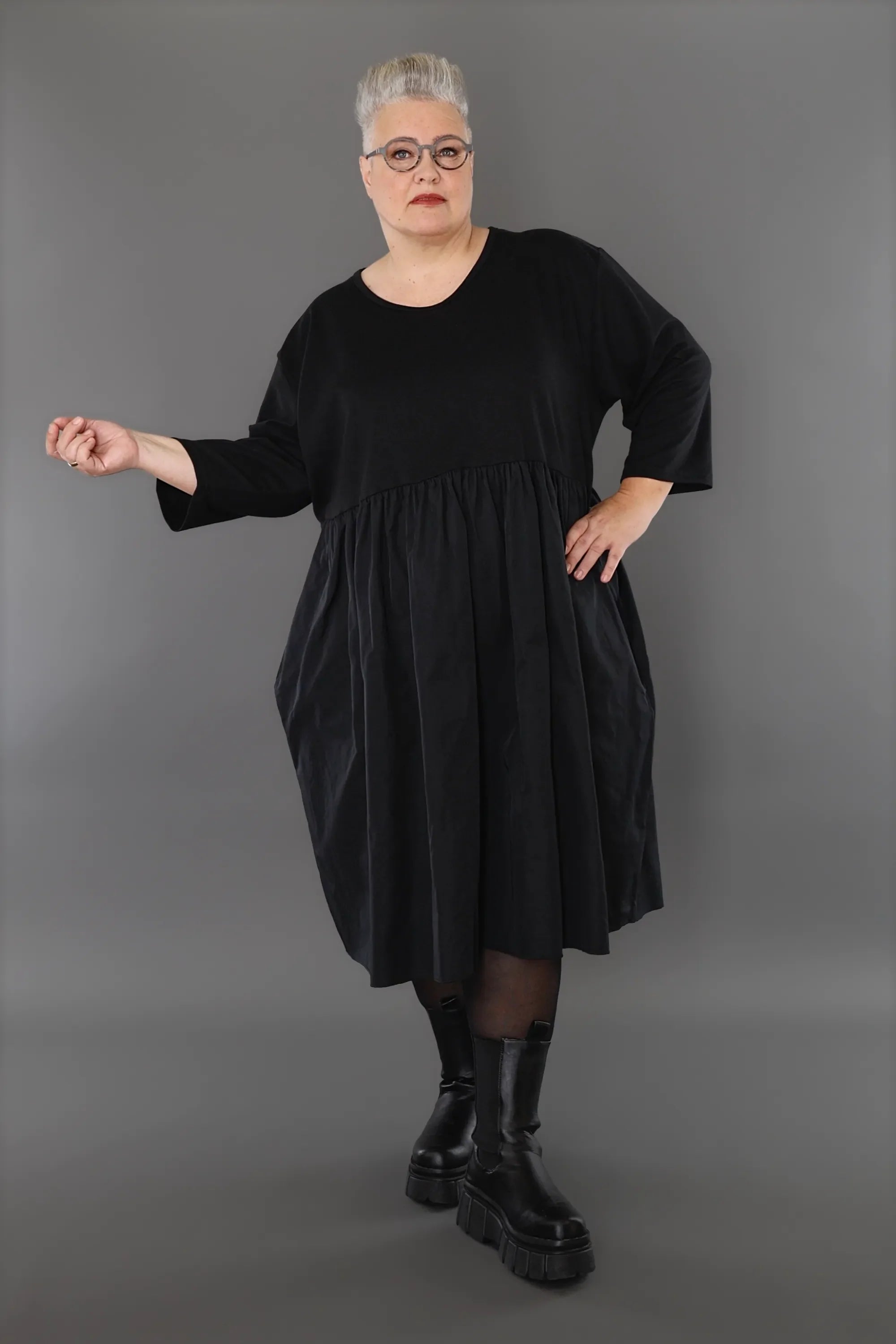 Robe AKH Premium 6967, noire