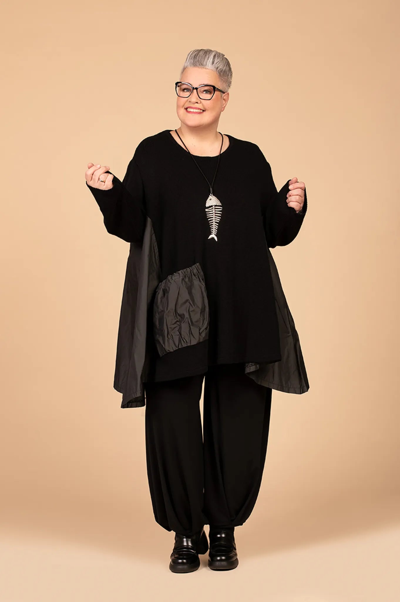 AKH Premium Shirt 593M Stella, Schwarz