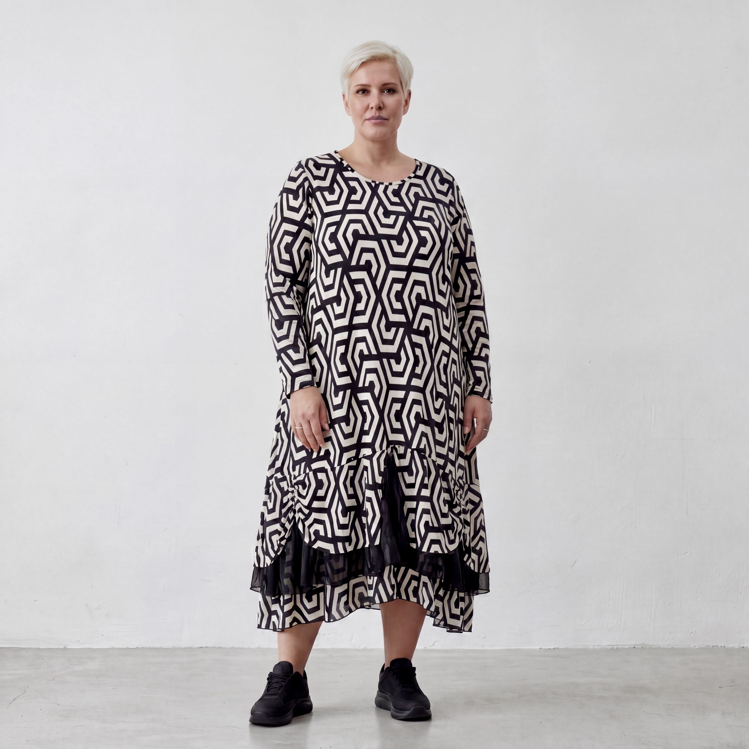 Robe AKH 6959, noir-écru
