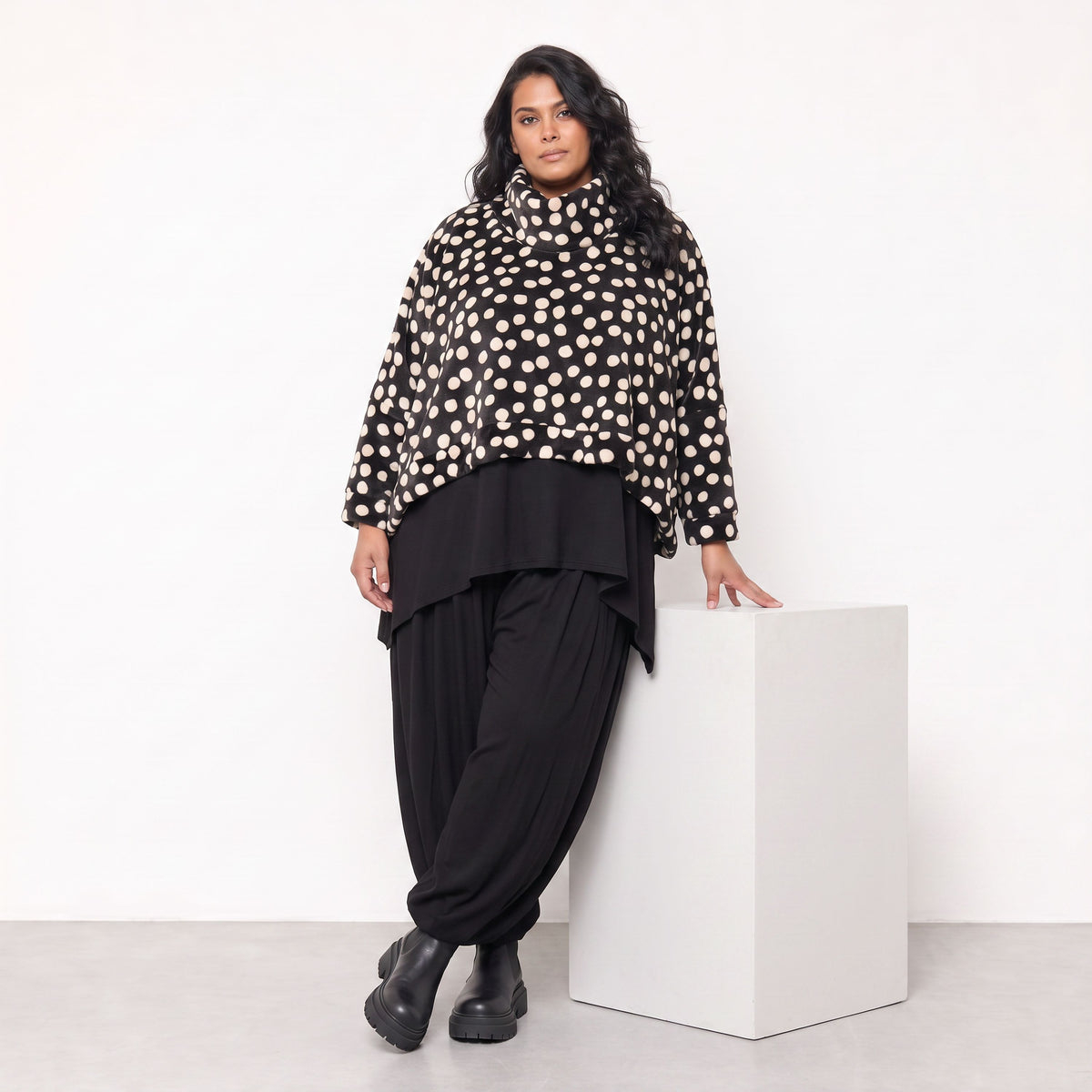 AKH Fashion · Überwurf · Antonia · 7011R · AshDots