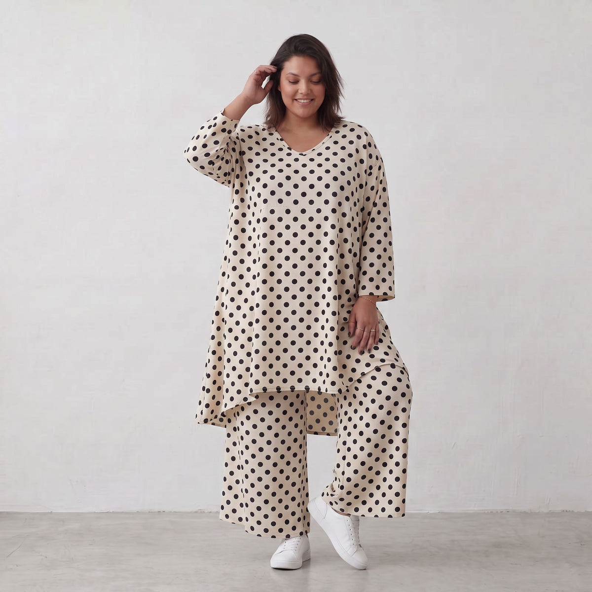 AKH Premium · Shirt · BlackPolka · 2030 · BlackDots
