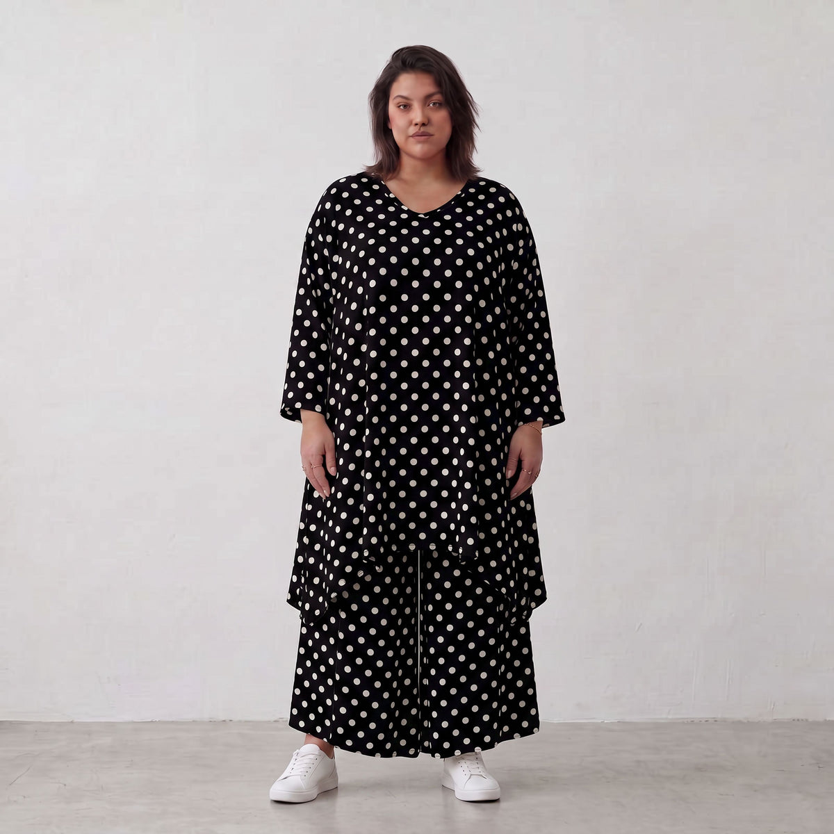 AKH Premium · Shirt · BlackPolka · 2030 · WhiteDots