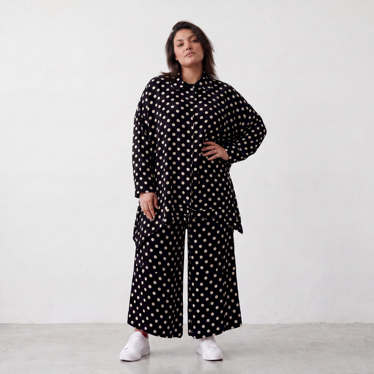 AKH Premium · Bluse · BlackPolka · 7010 · WhiteDots
