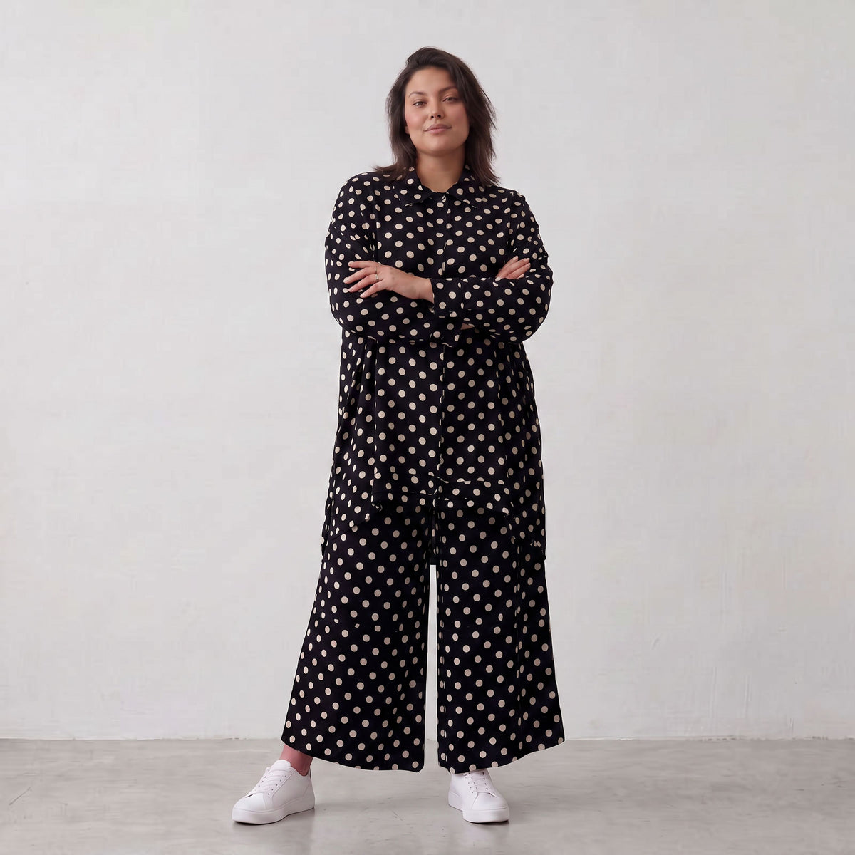 AKH Premium · Bluse · BlackPolka · 7010 · WhiteDots