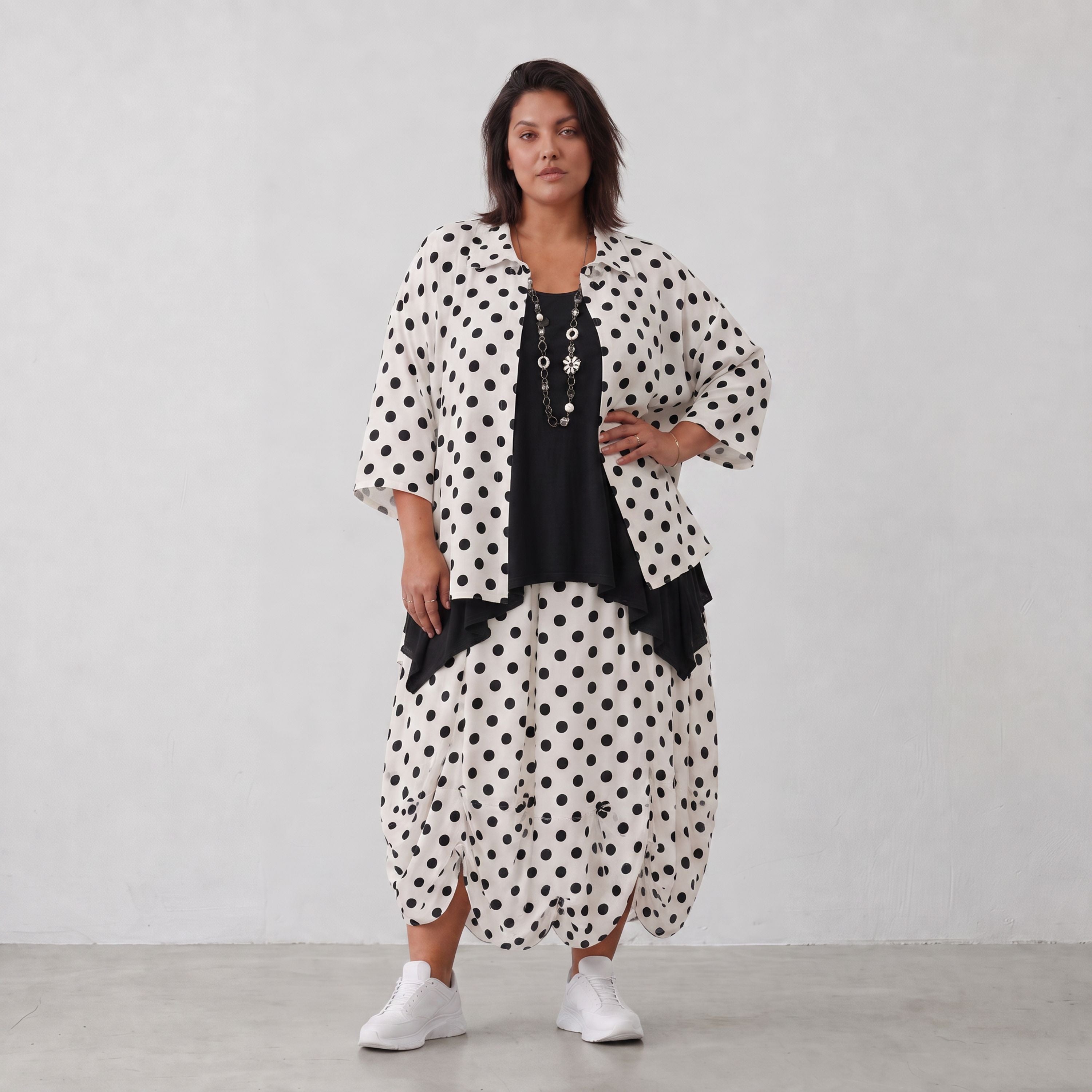 AKH Premium · Bluse · BlackPolka · 7092 · BlackDots