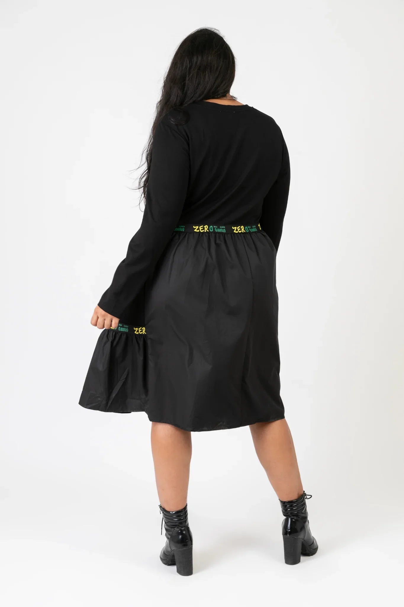 Robe PMR C6629, noir-multicolore