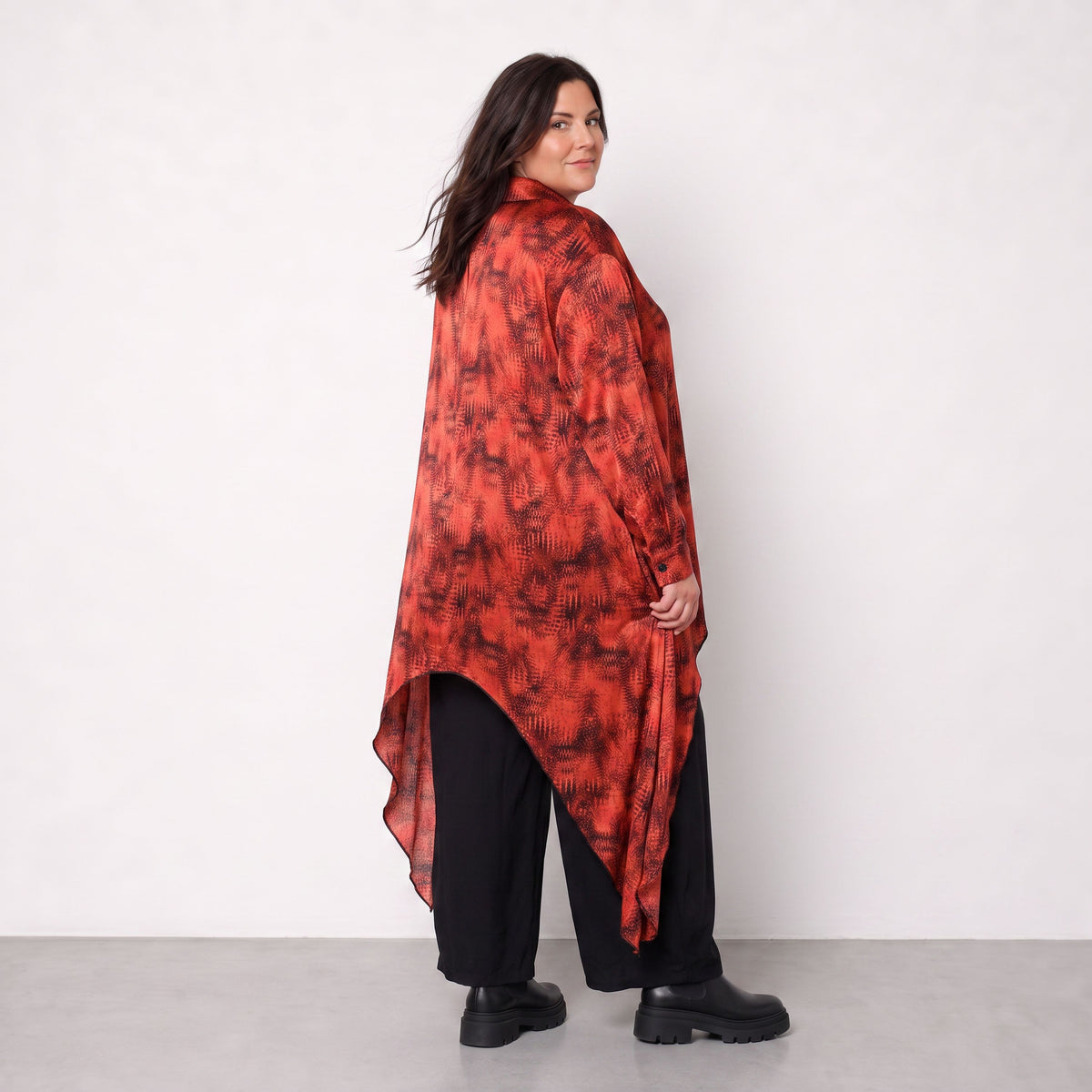 AKH Premium · Blouse · Calypso · 7135 · Red/Black
