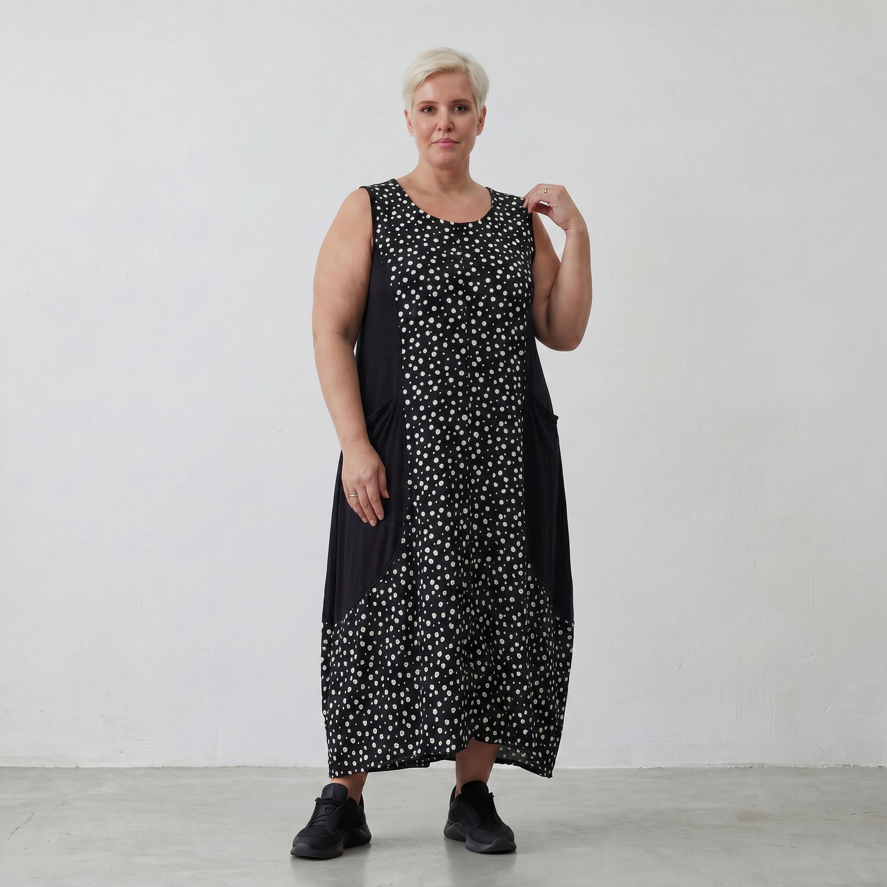 AKH 1920 Kleid, Schwarz-Weiß
