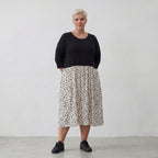 Robe AKH 5911, blanc-noir