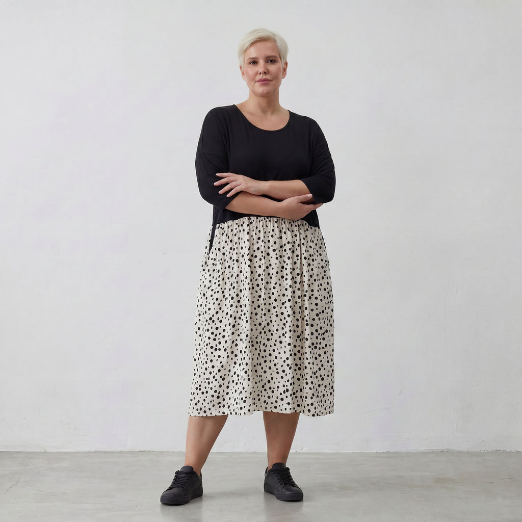 Robe AKH 5911, blanc-noir