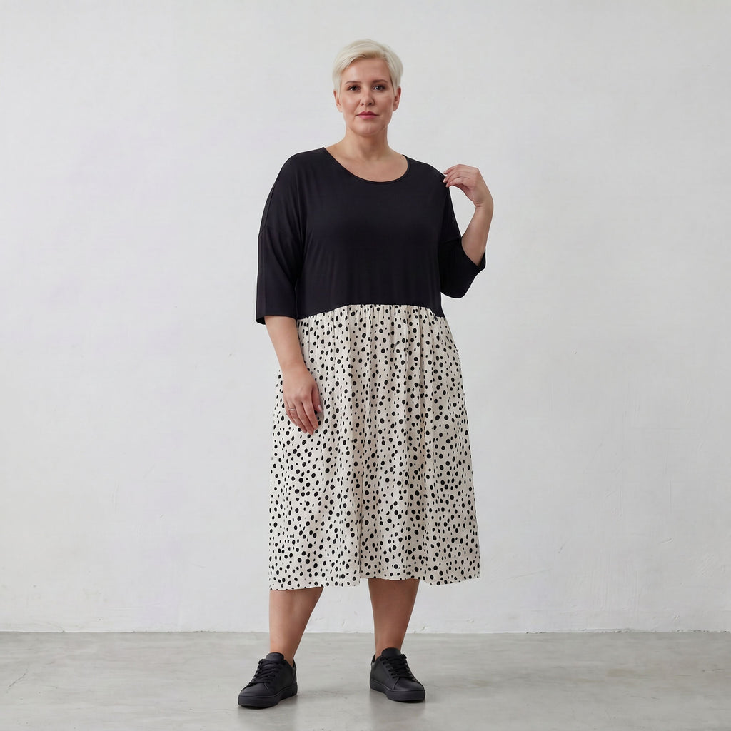 Robe AKH 5911, blanc-noir