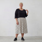 Robe AKH 5911, blanc-noir