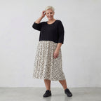 Robe AKH 5911, blanc-noir