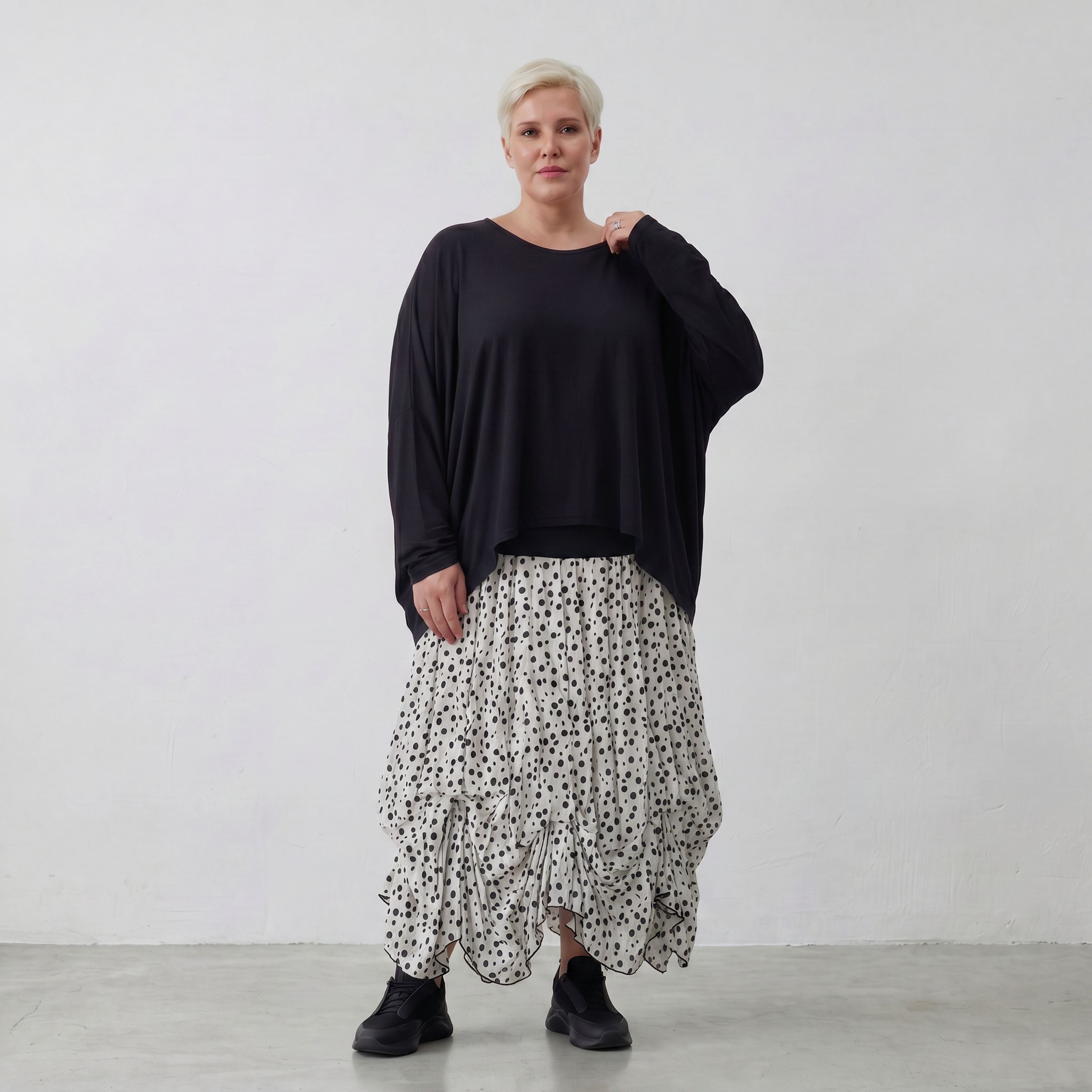 Jupe AKH 7559, blanc-noir