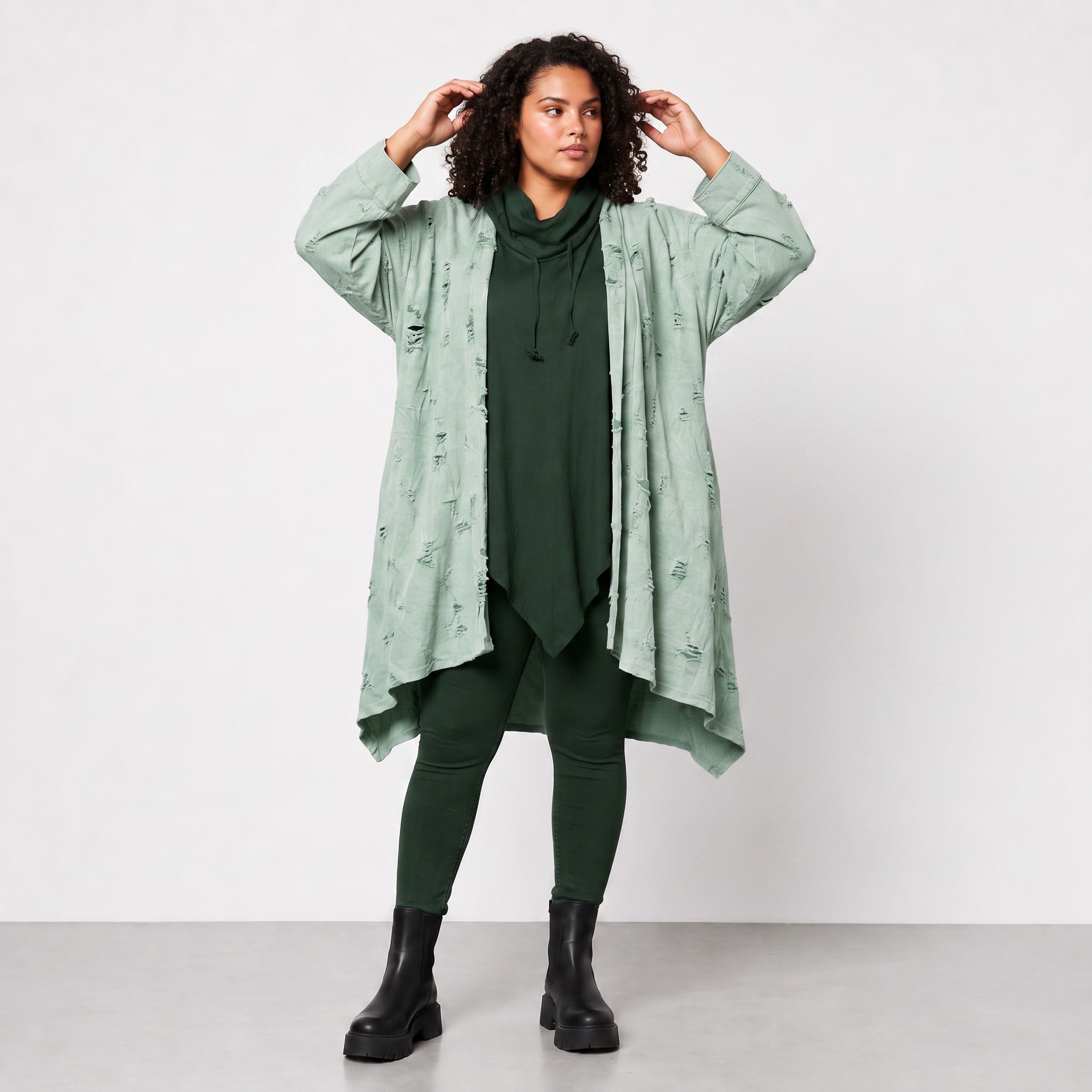 Papita · Cardigan · DestroyedStar · 7040 · PistaGreen