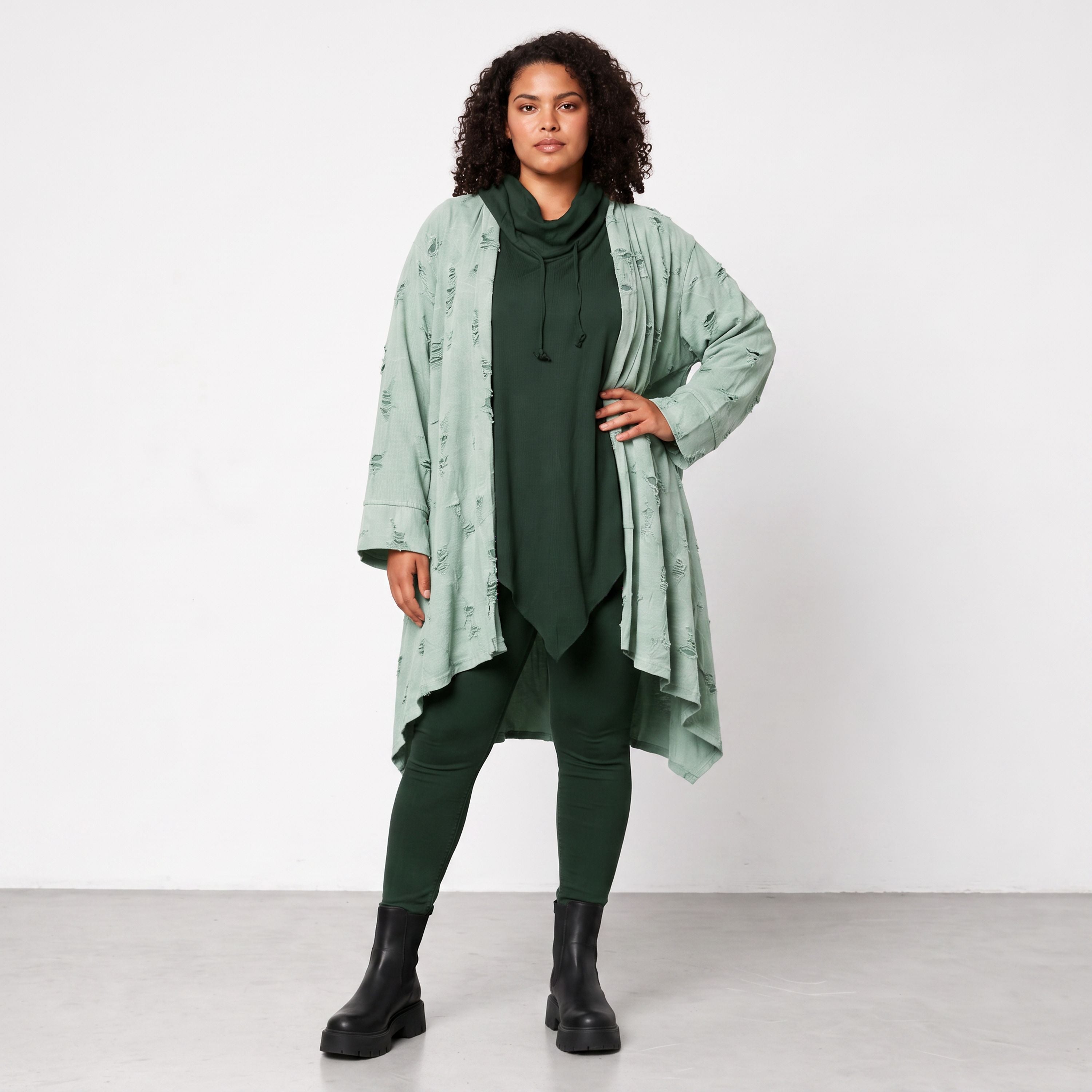 Papita · Cardigan · DestroyedStar · 7040 · PistaGreen
