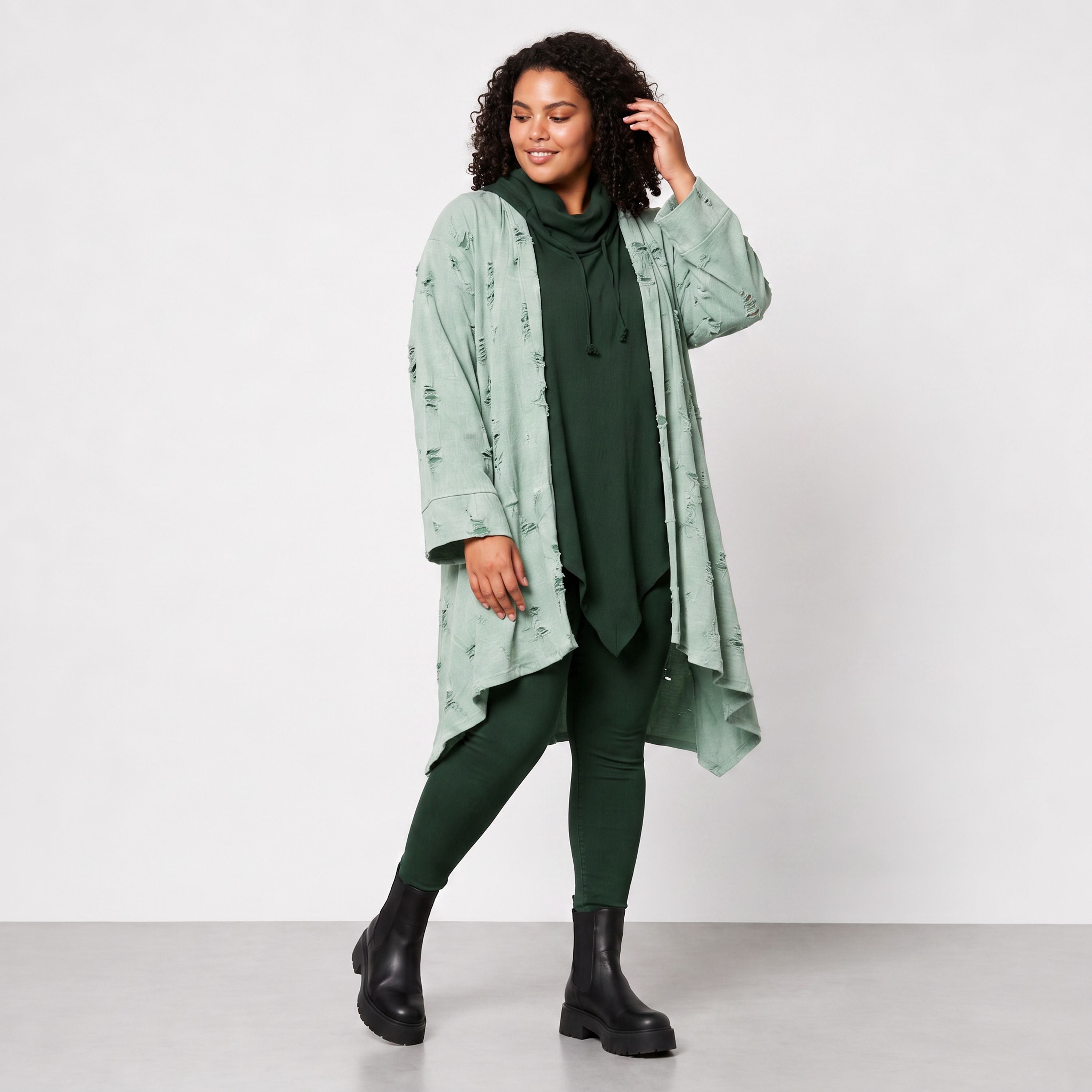 Papita · Cardigan · DestroyedStar · 7040 · PistaGreen