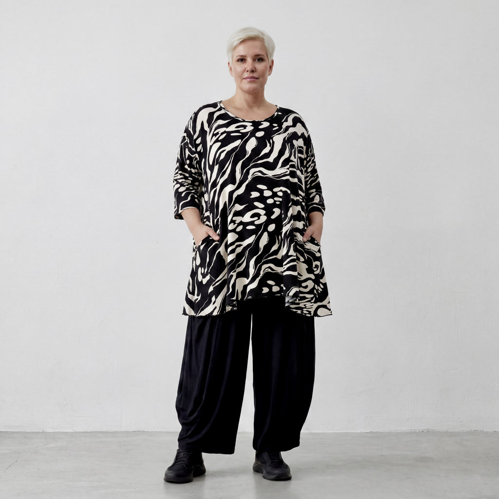 AKH 593 Big Shirt, Black-Ecru