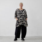 AKH 593 Big Shirt, Black-Ecru