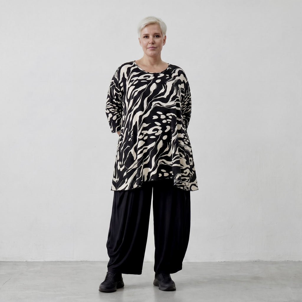 AKH 593 Big Shirt, Black-Ecru