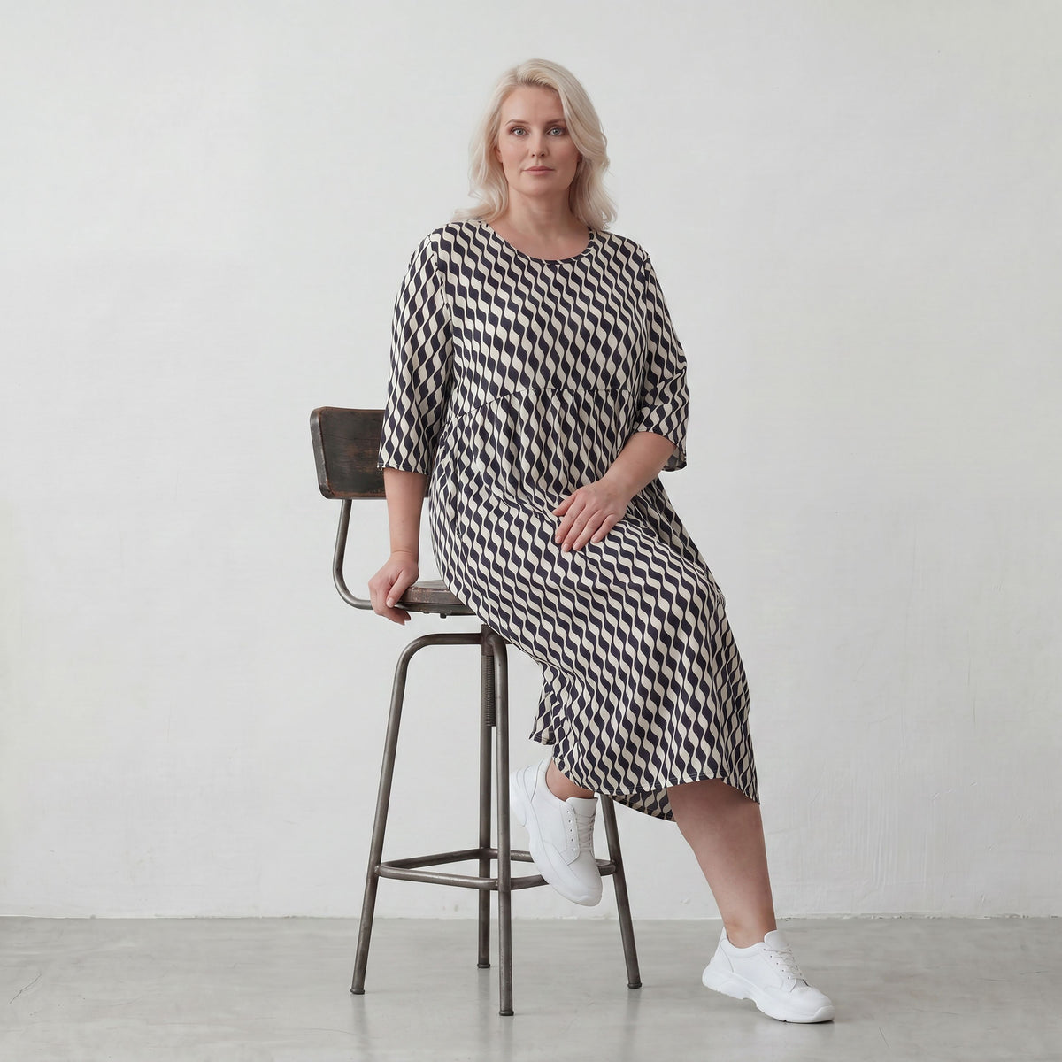 AKH Fashion · Kleid · Hines · 6698 · Waves