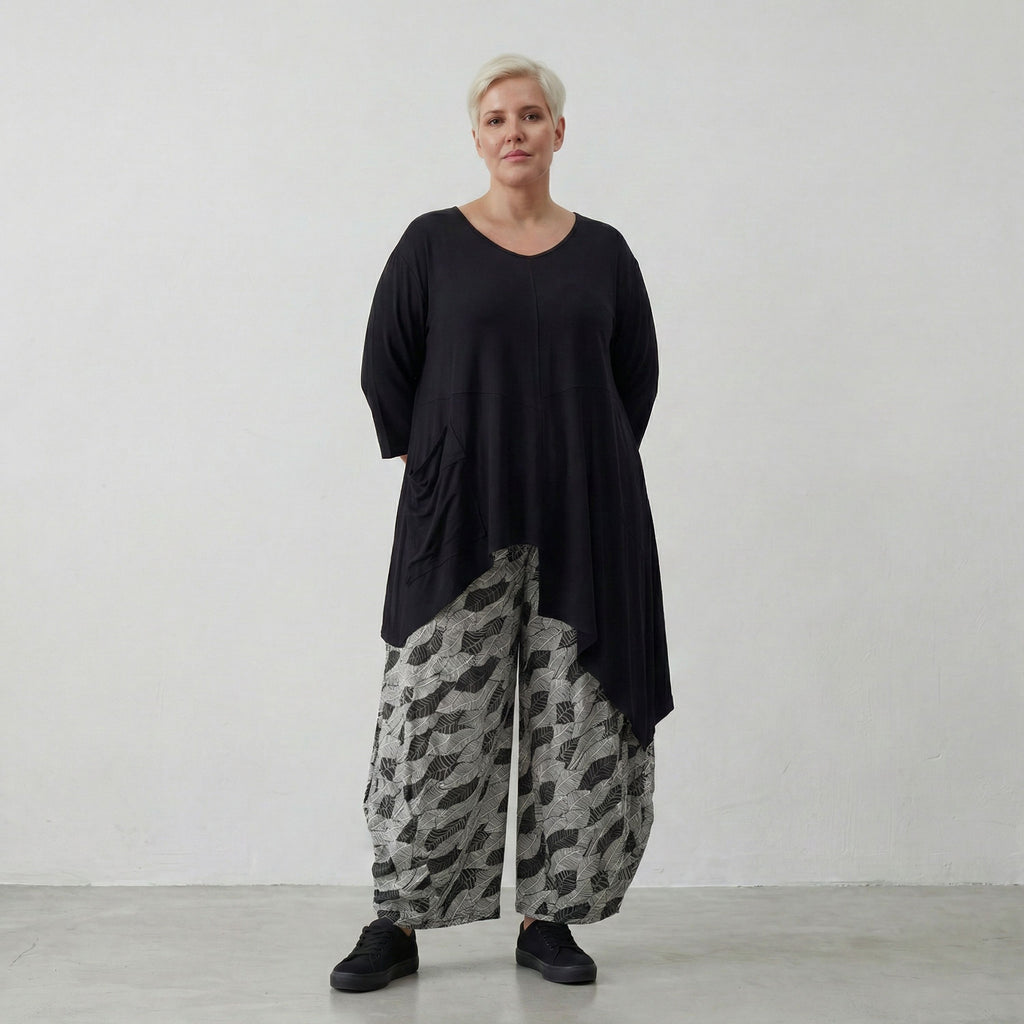 AKH 8069 Trousers, Black and White