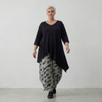 AKH 8069 Trousers, Black and White