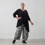 AKH 8069 Trousers, Black and White