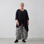 AKH 8069 Trousers, Black and White