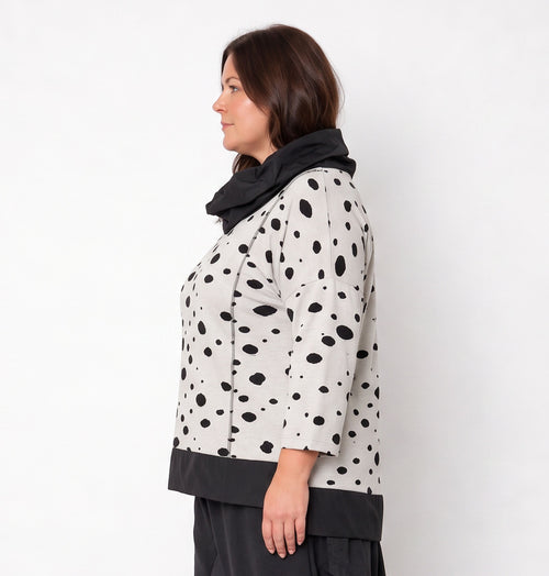 AKH Premium · Shirt · LeoVella · 2627 · GreyHoles