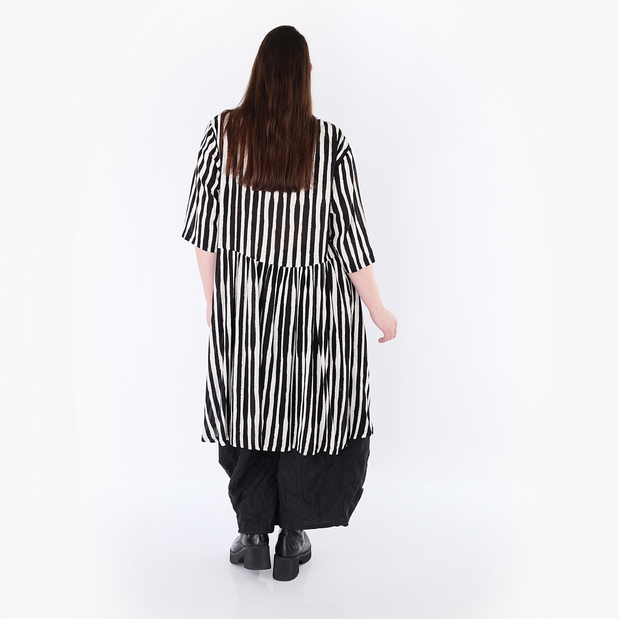 AKH Fashion 7200 Blouse, Black and White
