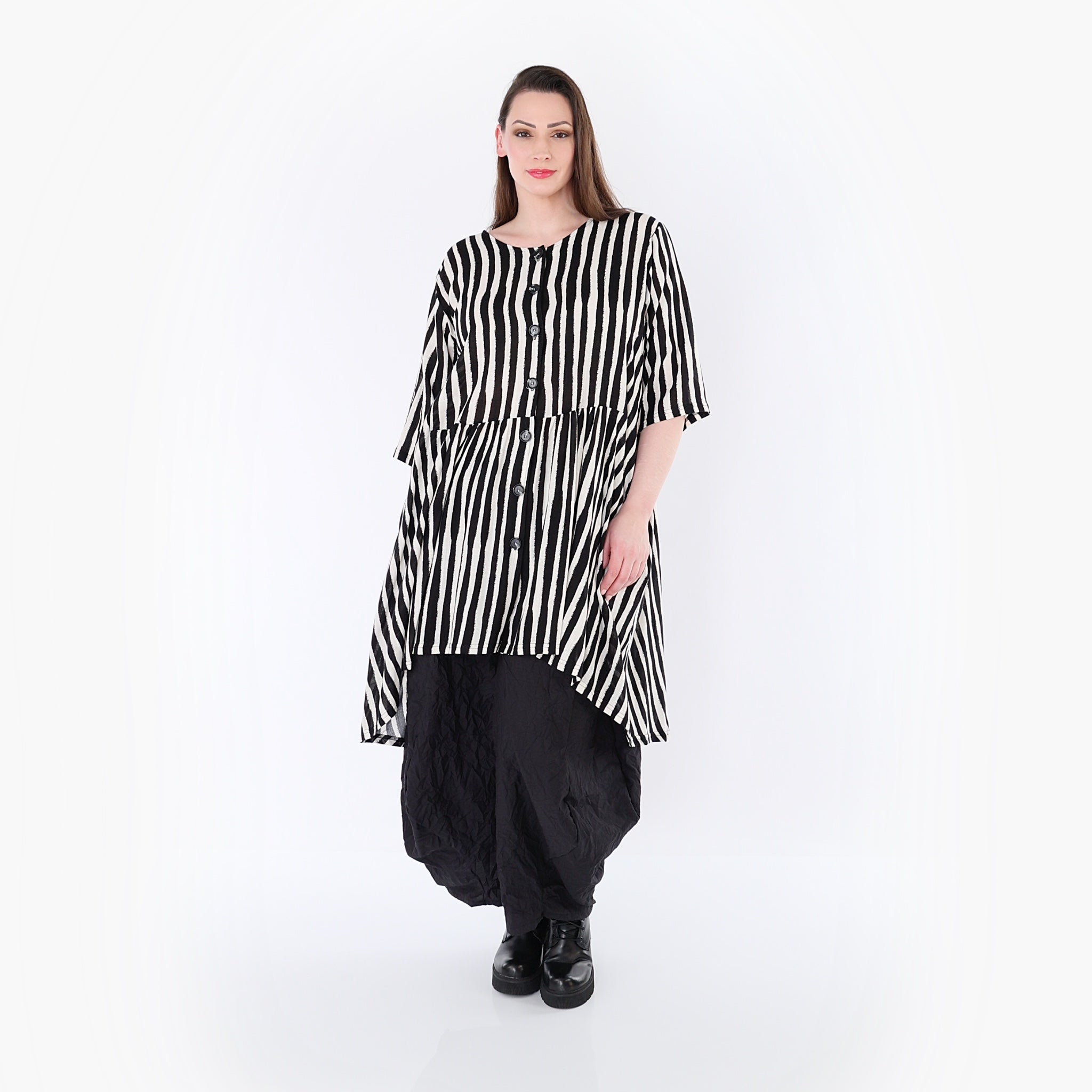 AKH Fashion 7200 Blouse, Black and White