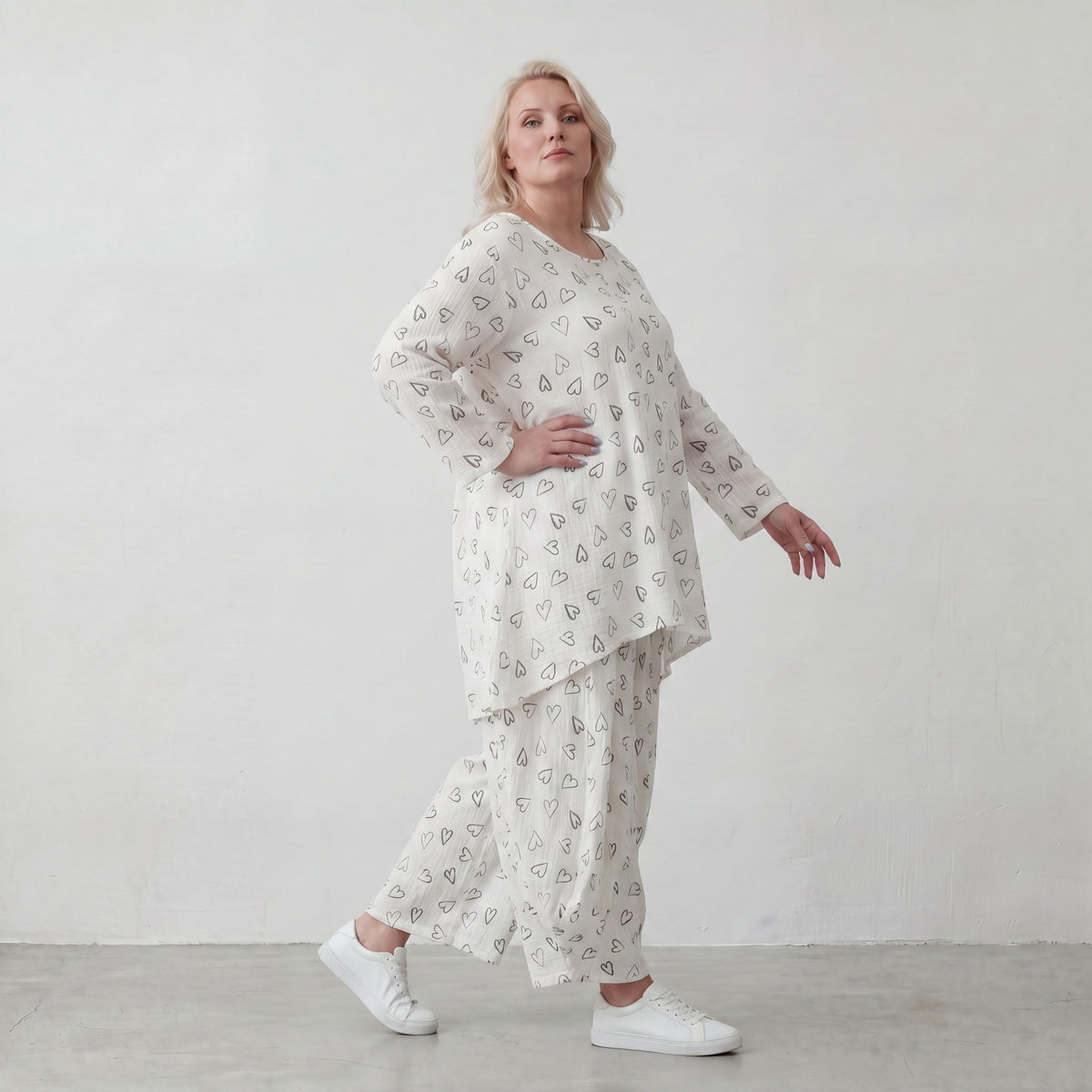 AKH Fashion · Shirt · MusiHeart · 593 · WhiteHearts