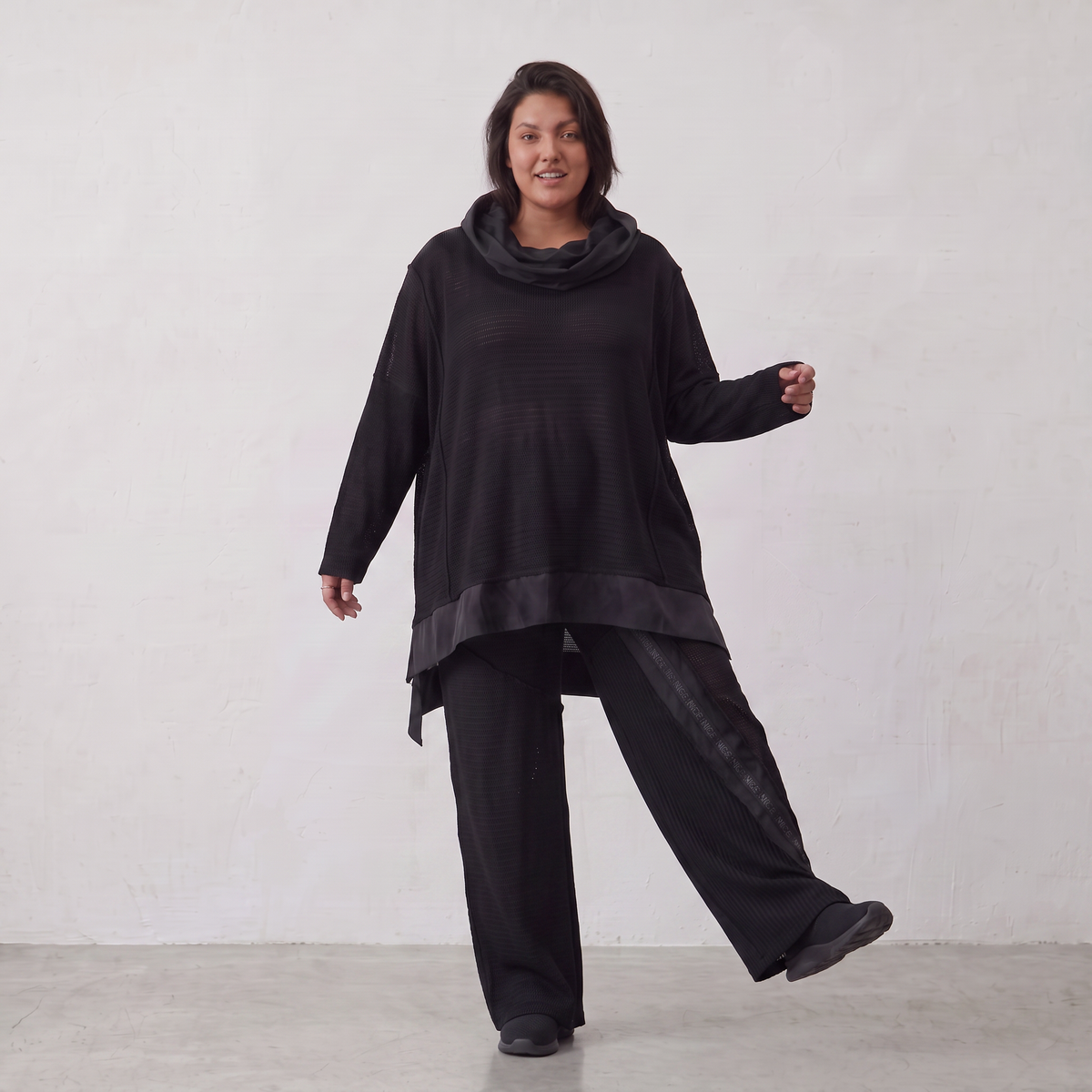 AKH Premium · Shirt · NoirEllaa · 2627 · BlackYarn