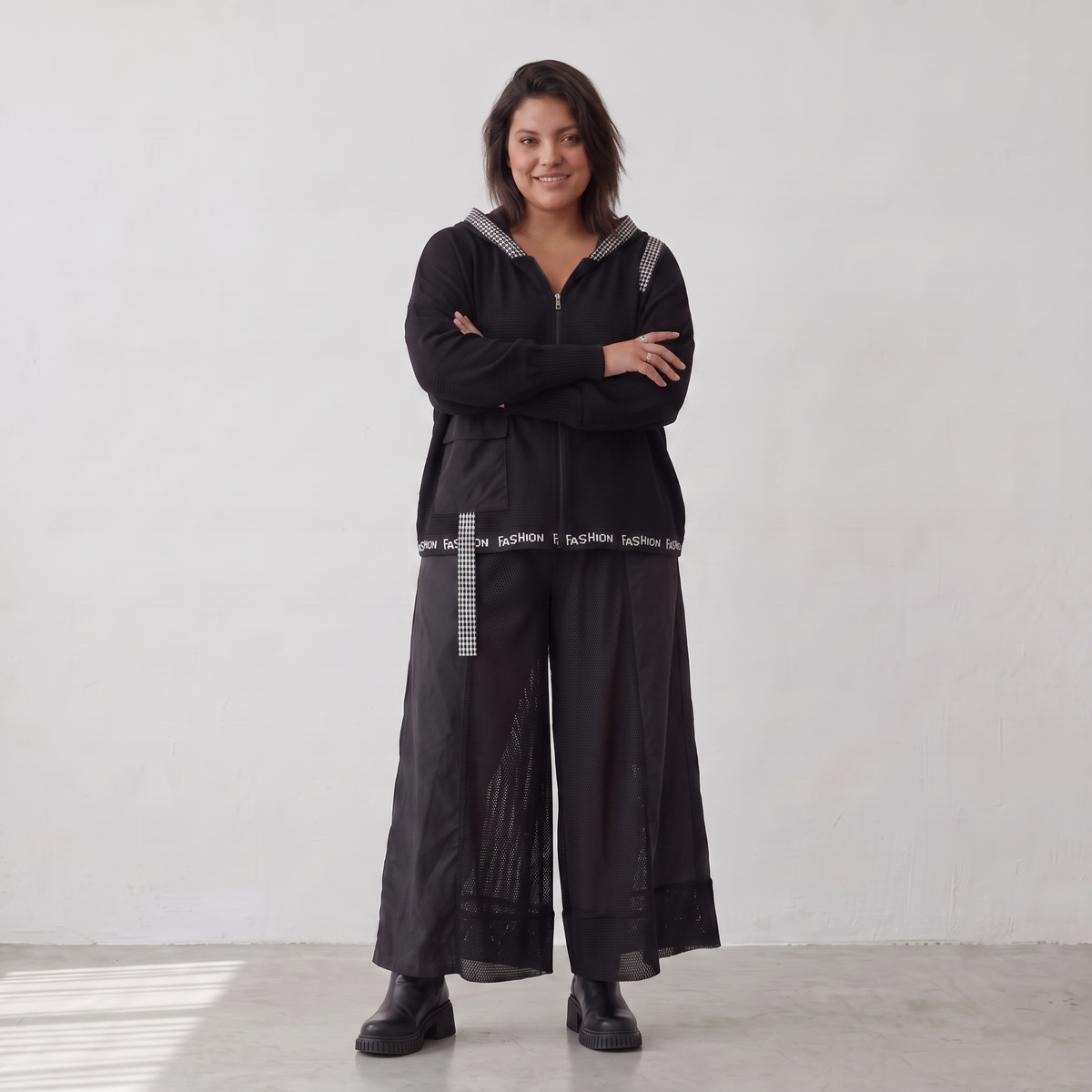 AKH Premium · Hose · NoirEllaa · 2633 · BlackYarn