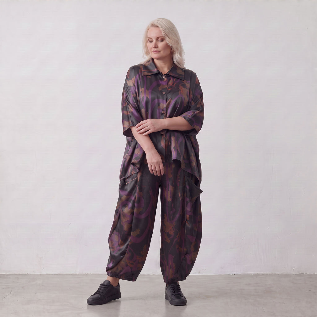 AKH Fashion · Blouse · PlumOrchid · 7092 · NoirAbstract