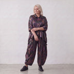 AKH Fashion · Blouse · PlumOrchid · 7092 · NoirAbstract