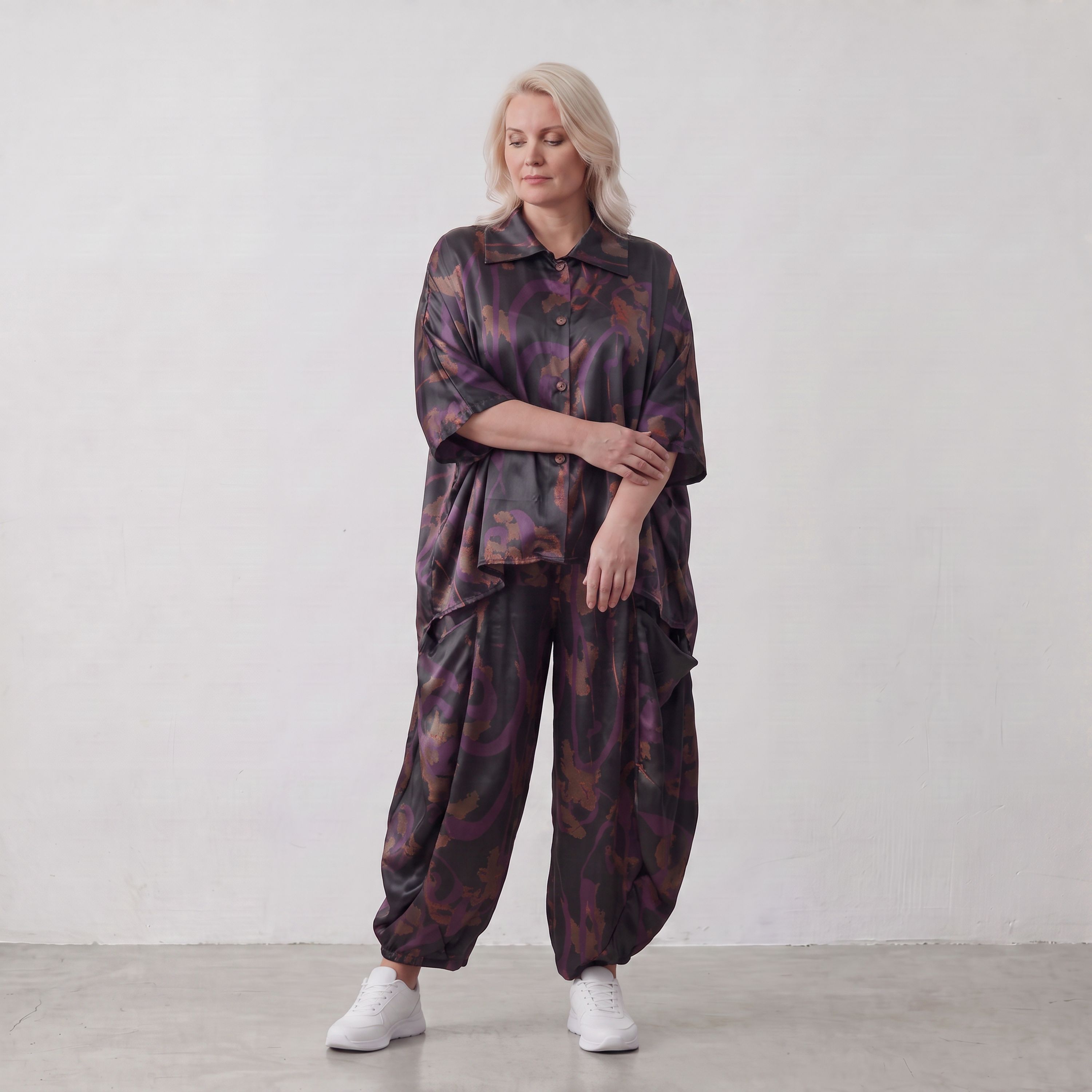 AKH Fashion · Blouse · PlumOrchid · 7092 · NoirAbstract