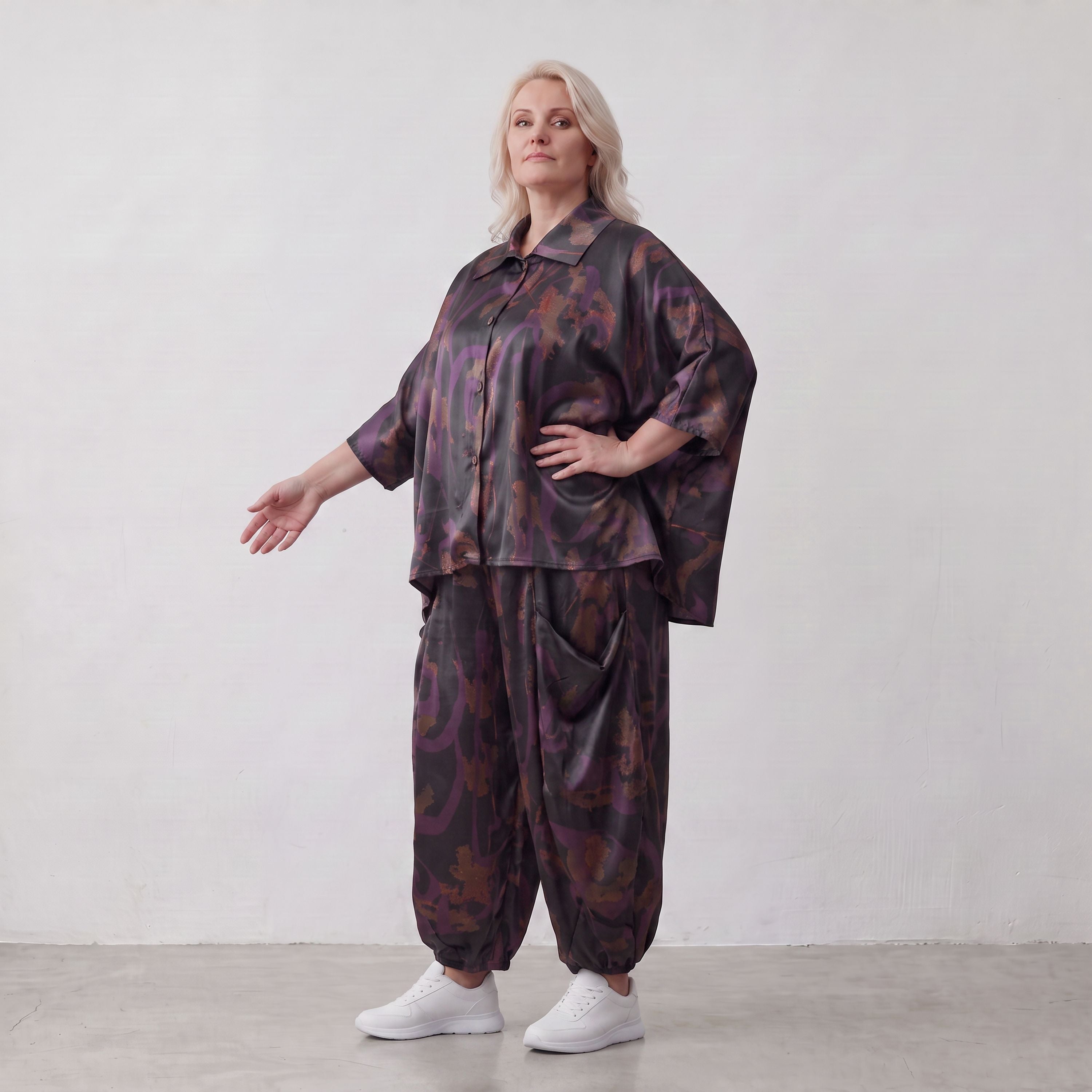 AKH Fashion · Blouse · PlumOrchid · 7092 · NoirAbstract