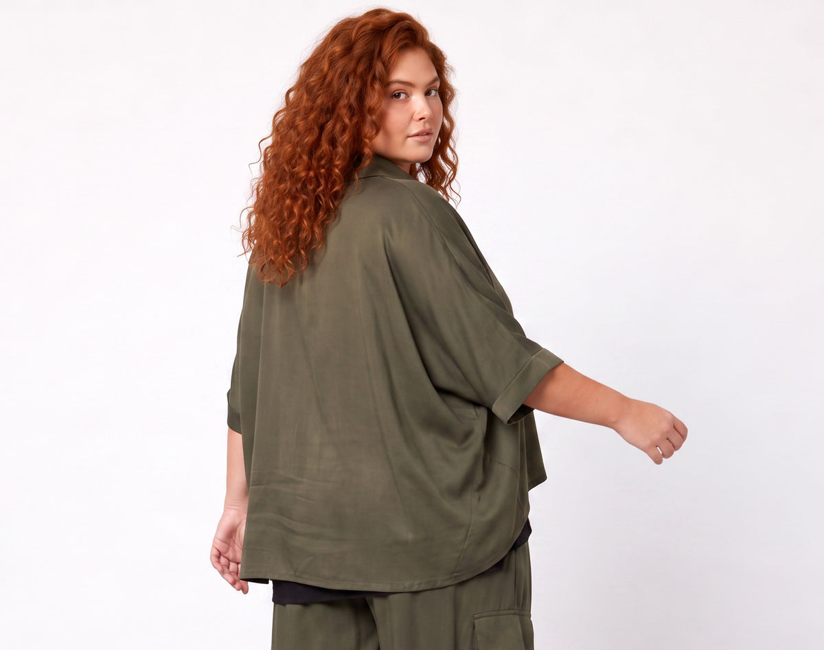 AKH Premium · Bluse · UrbanFlow · 7092 · UrbanKhaki