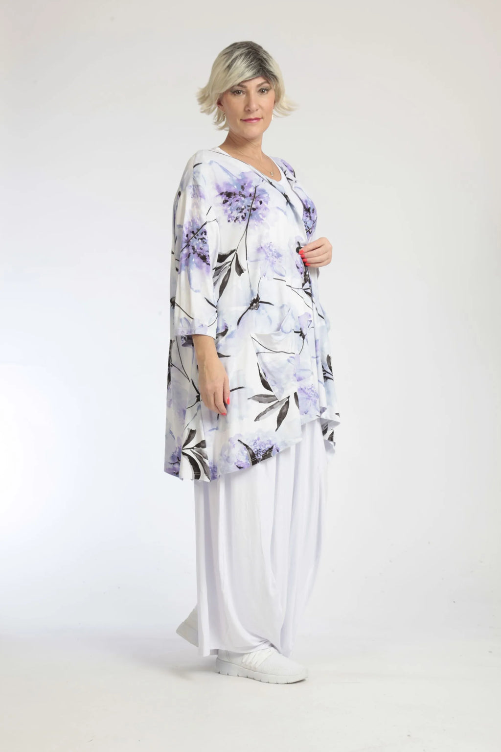 Summer jacket in A-shape made of soft jersey quality, Sumire in white-lilac
