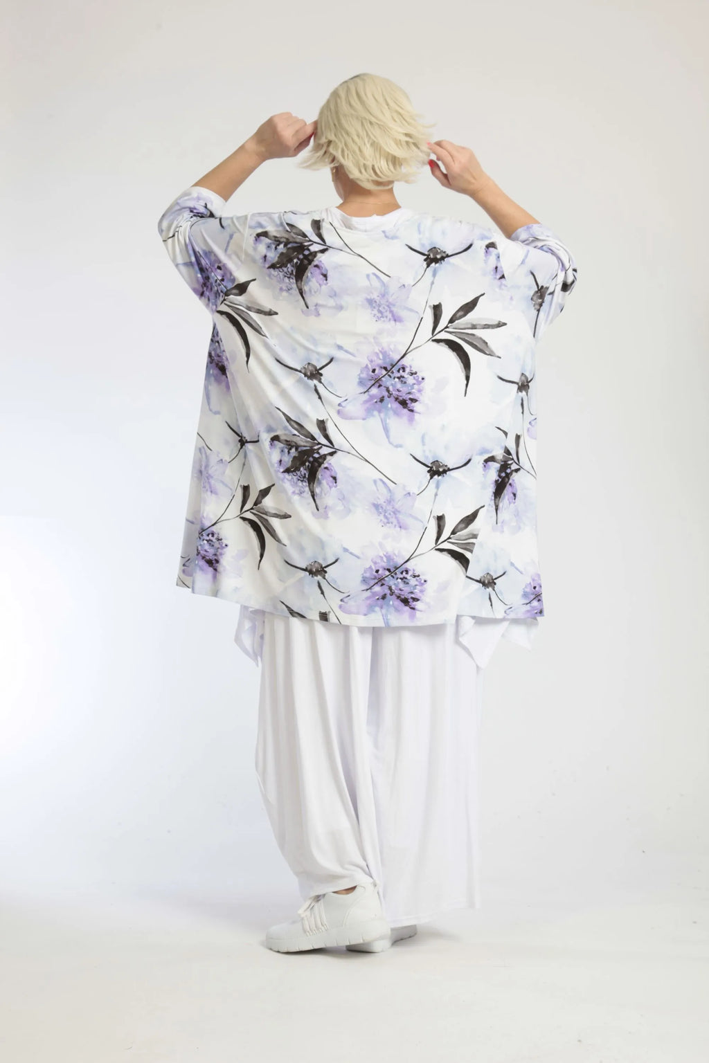 Summer jacket in A-shape made of soft jersey quality, Sumire in white-lilac